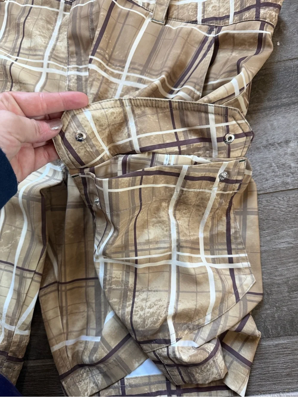 Under Armour Men’s Beige Plaid Cargo Shorts